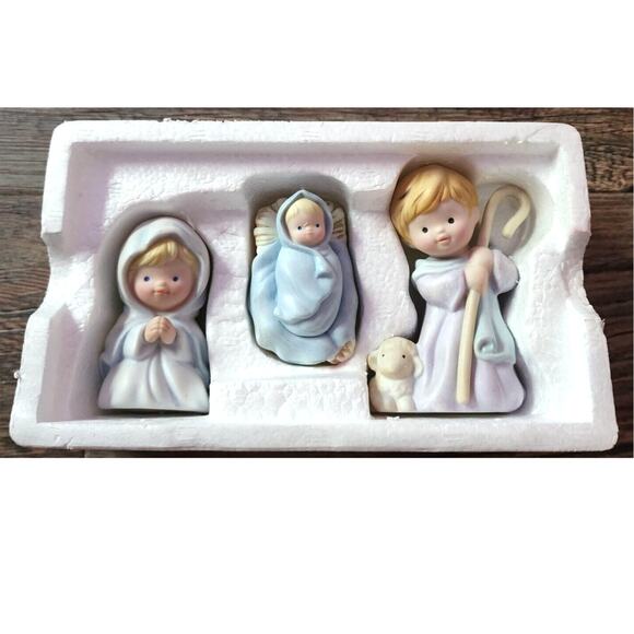 Avon Heavenly Blessings Vintage Nativity Set 7 pcs Holy Family Angel 3 Wisemen - Picture 2 of 11